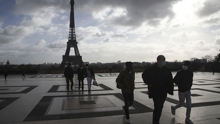 Η Γαλλία αναμένεται να αρχίσει τη χαλάρωση του lockdown σε τρία βήματα